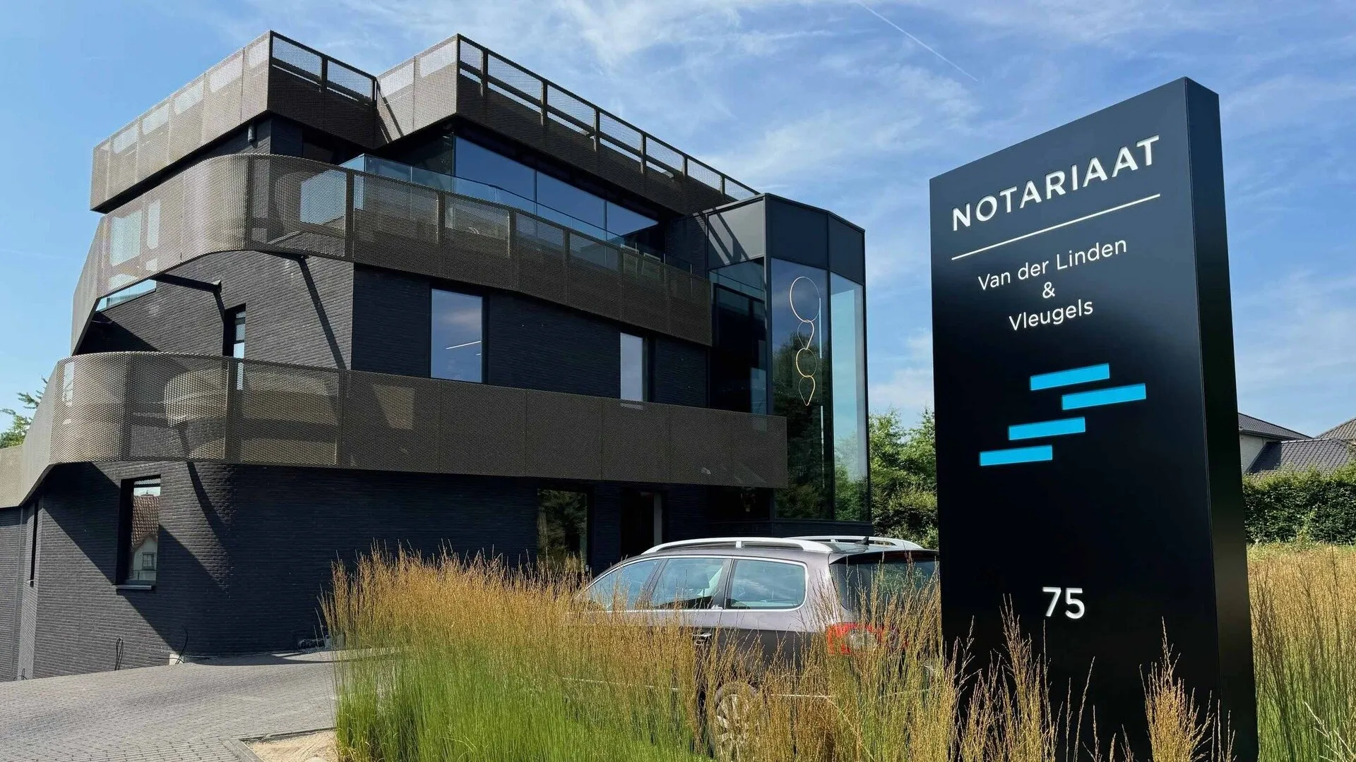 Van der Linden & Vleugels,